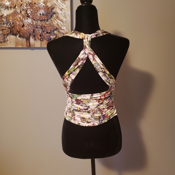 Guess halter top Size Small - Picture 3 of 10